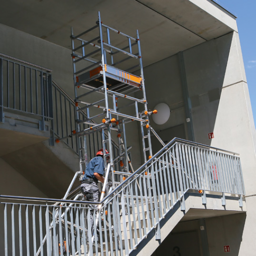 Layher SoloTower Treppen-Kit – Erweiterungs-Set für Treppenhäuser