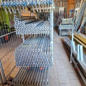 Bestandsfoto NEUWARE: Zubehörpaket — Rohrpaletten, Kleinteile, Montagesic
